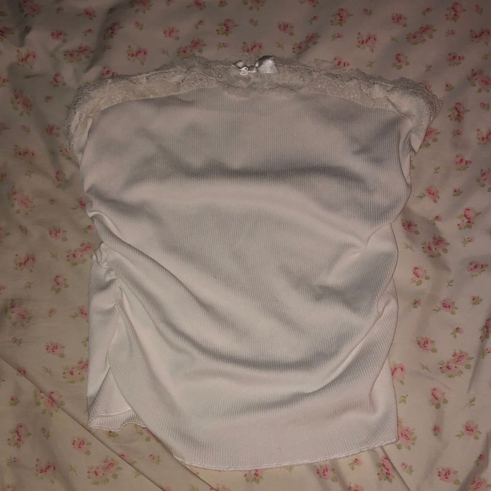 White Lace Trim Strapless Ribbed Tube Top